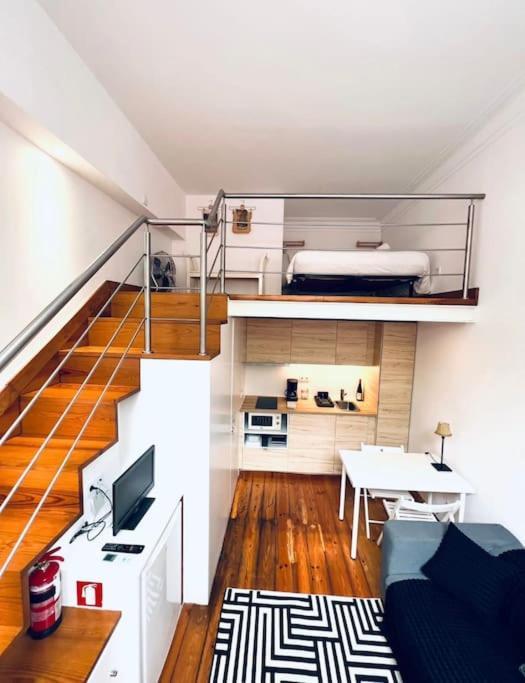 Apartment Lovely Mezzanino Close To Lx Factory Lisbon
