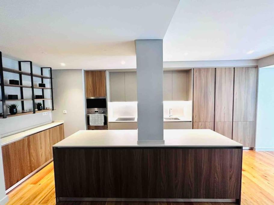 Marques De Pombal Flat A Great Locations Center * Lisbon