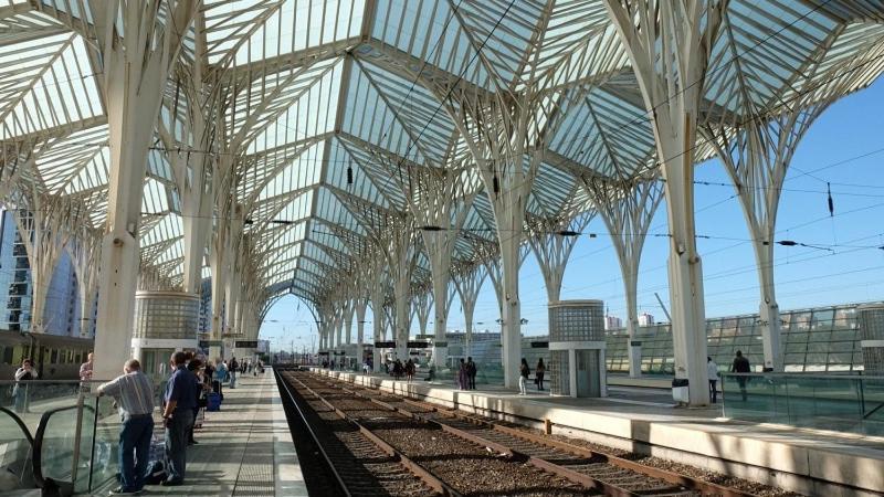 Parque Nacoes Paradise * Lisbon