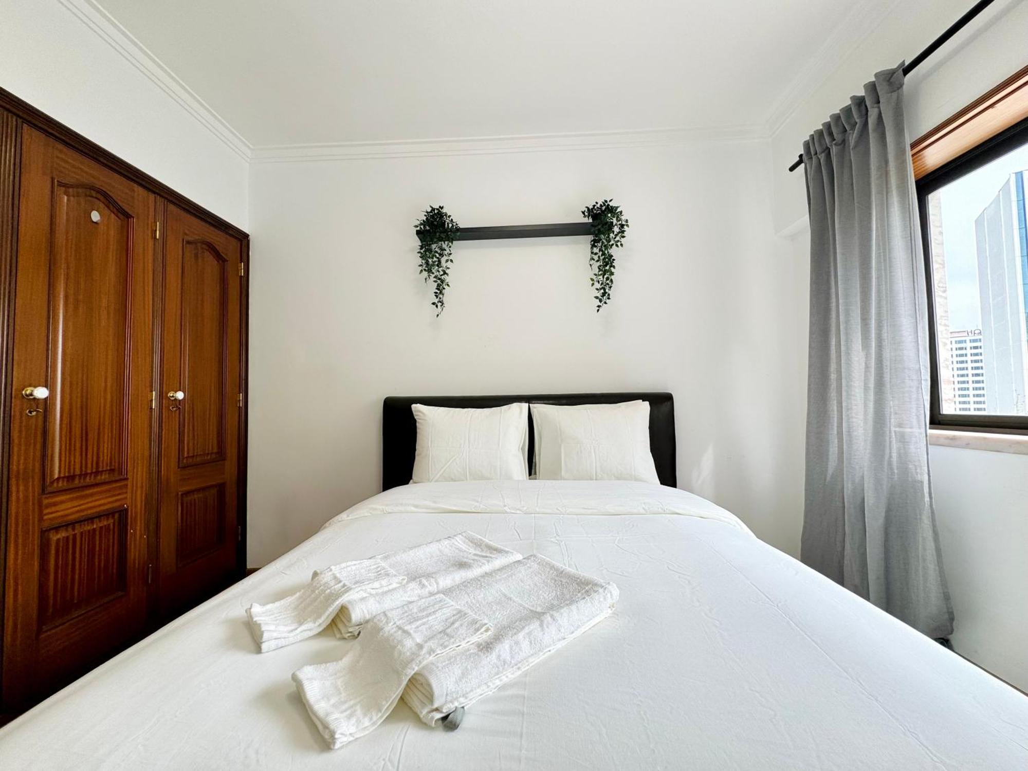 Guest house Parque Nacoes Paradise *