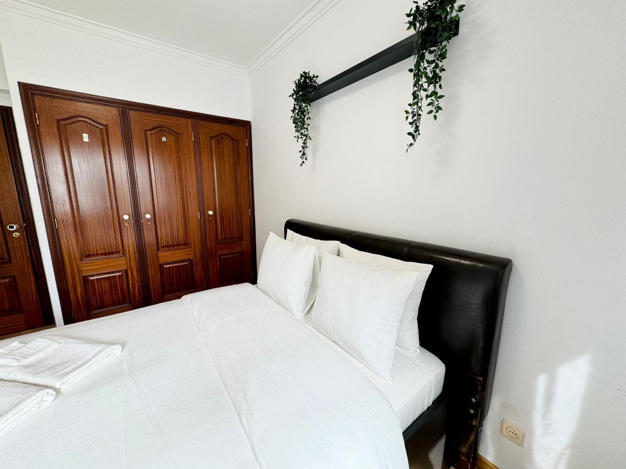 Parque Nacoes Paradise Guest house