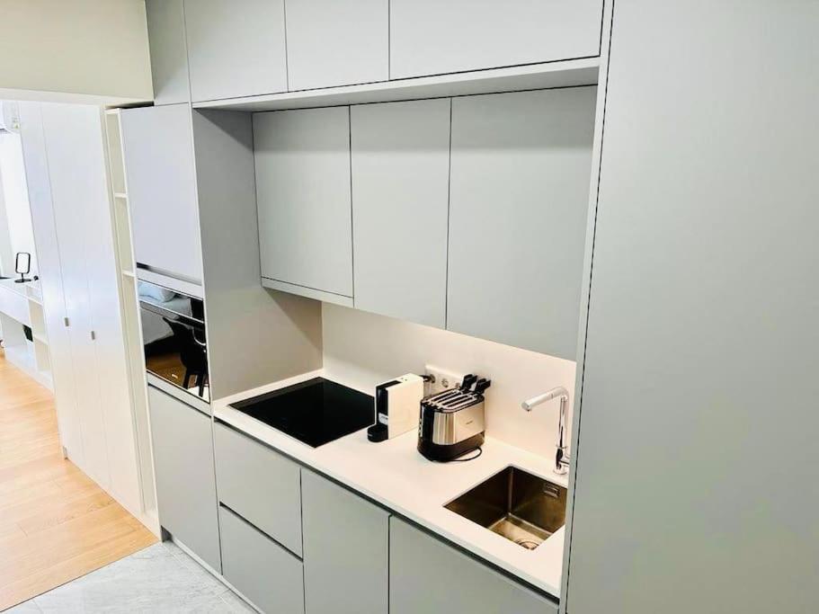 Apartment Crespo High Class Next To Saldanha Lisbon