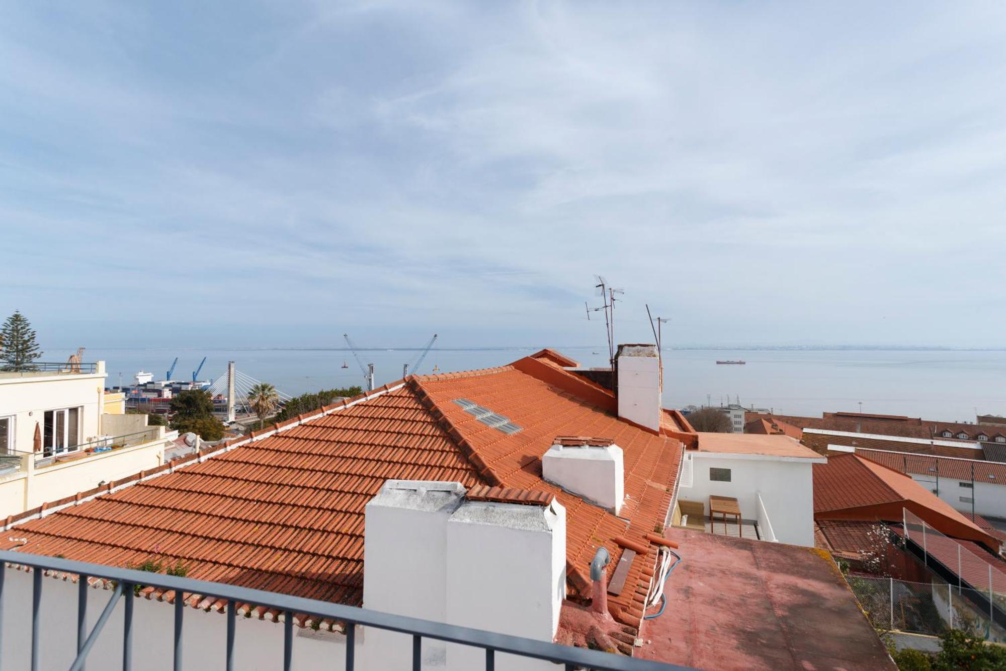 Barbadinhos In Historic Neighborhood Apartment Lisbon
