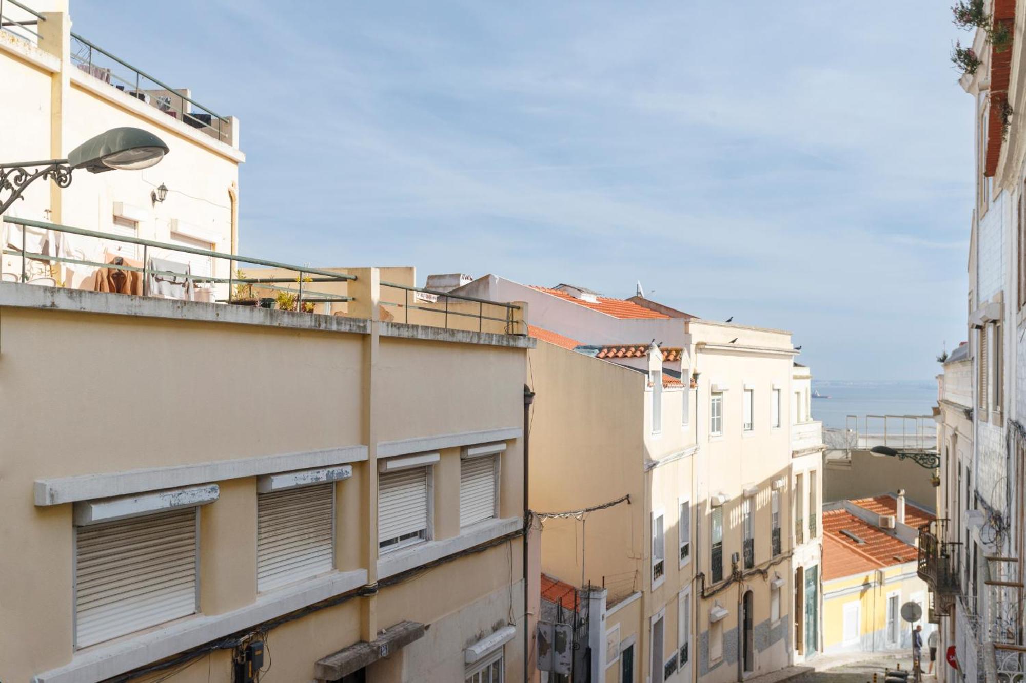 Barbadinhos In Historic Neighborhood Apartment