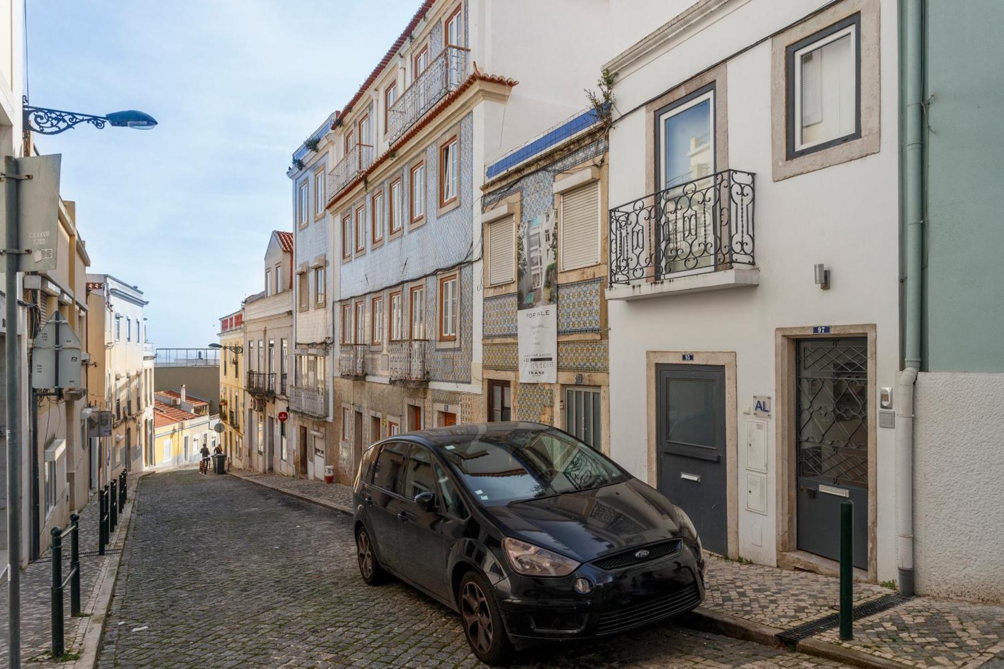 Barbadinhos In Historic Neighborhood Apartment *