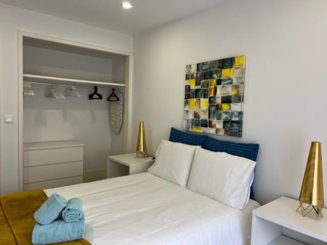 Fantastic 1 Bedroom At Roma Avenue - 1b * Lisbon