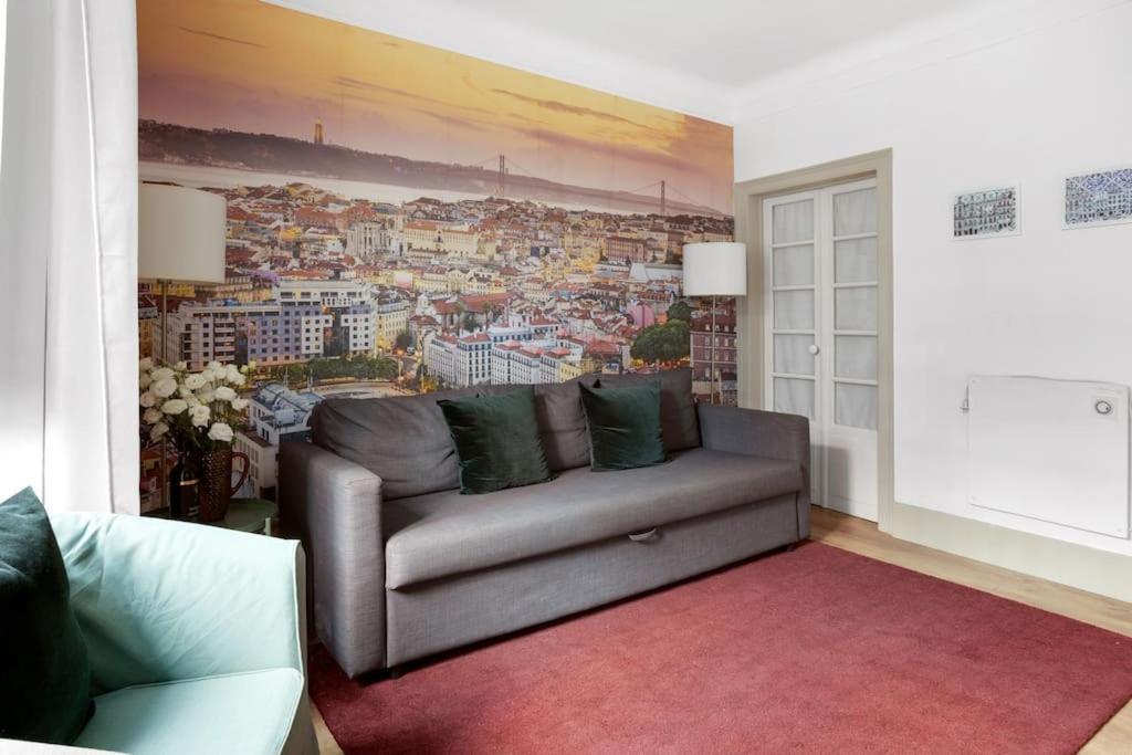 Cozy In Heart Of With Ac! Apartment *
