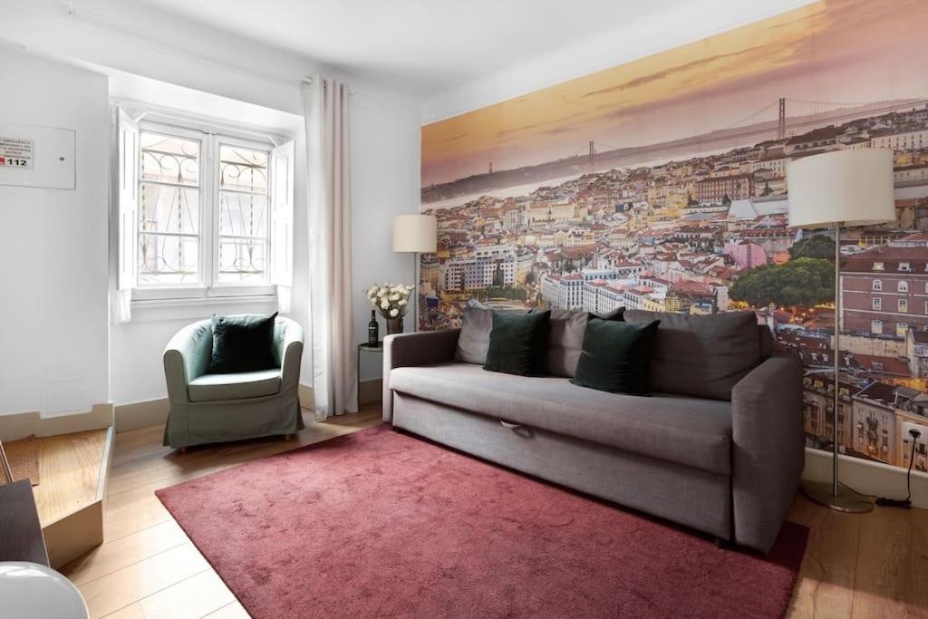 Apartment Cozy In Heart Of With Ac! *