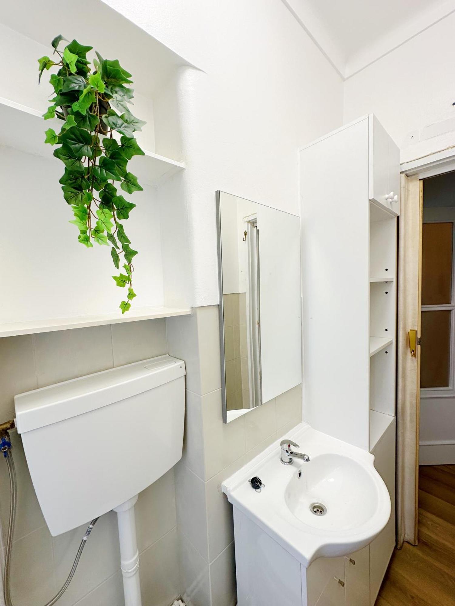 Homestay Soar I Urban Nest - Near Airport & Park Lisbon