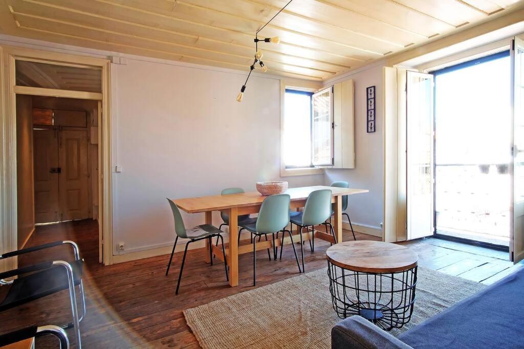 Apartment Bh4d With View Heart Of Bairro Alto * Bright 4d * 3+1 Br *