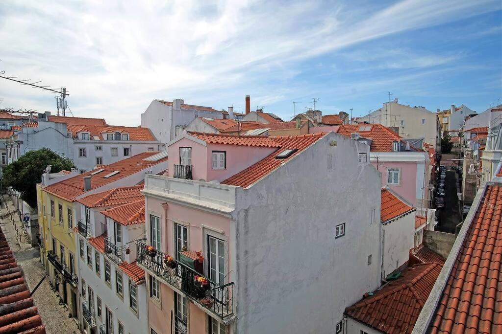 Apartment Bh4d With View Heart Of Bairro Alto * Bright 4d * 3+1 Br Lisbon