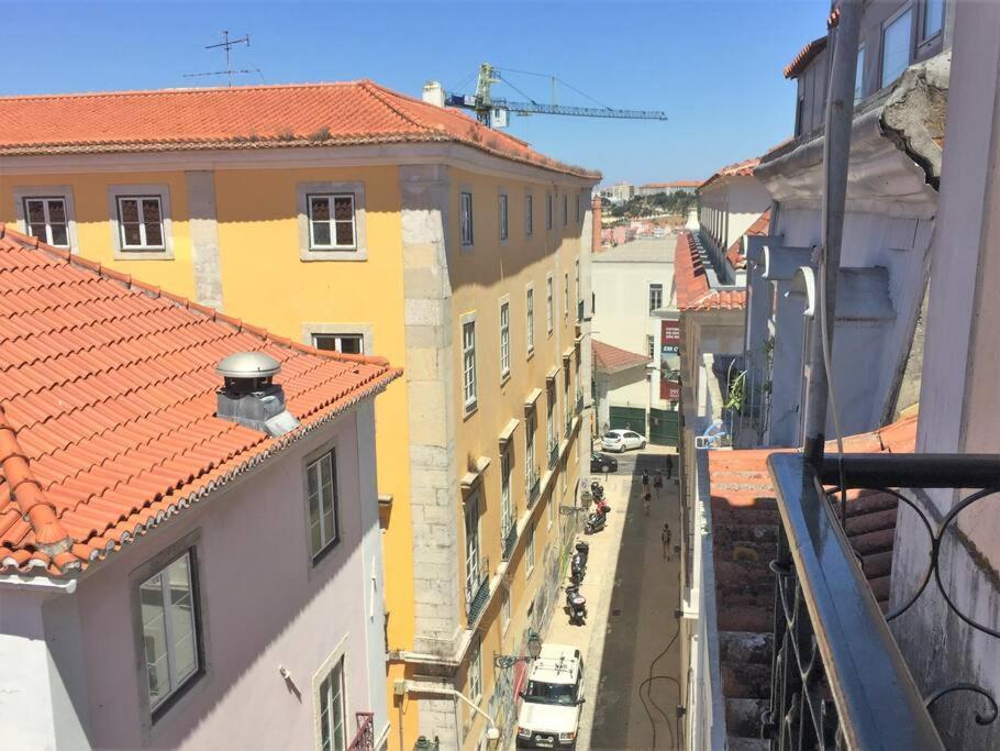 Bh4d With View Heart Of Bairro Alto * Bright 4d * 3+1 Br Apartment *