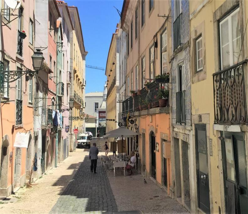 Bh2 Charm In Bohemian Bairro Alto * 4bdr * Old Style Apartment Lisbon