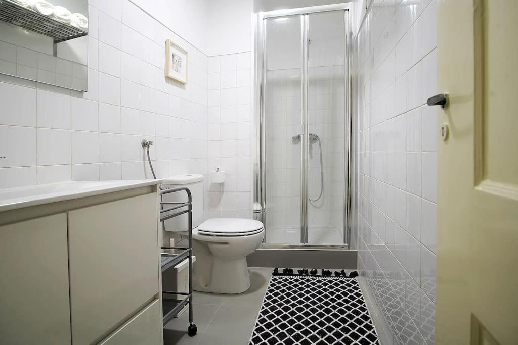 Bh2 Charm In Bohemian Bairro Alto * 4bdr * Old Style Apartment