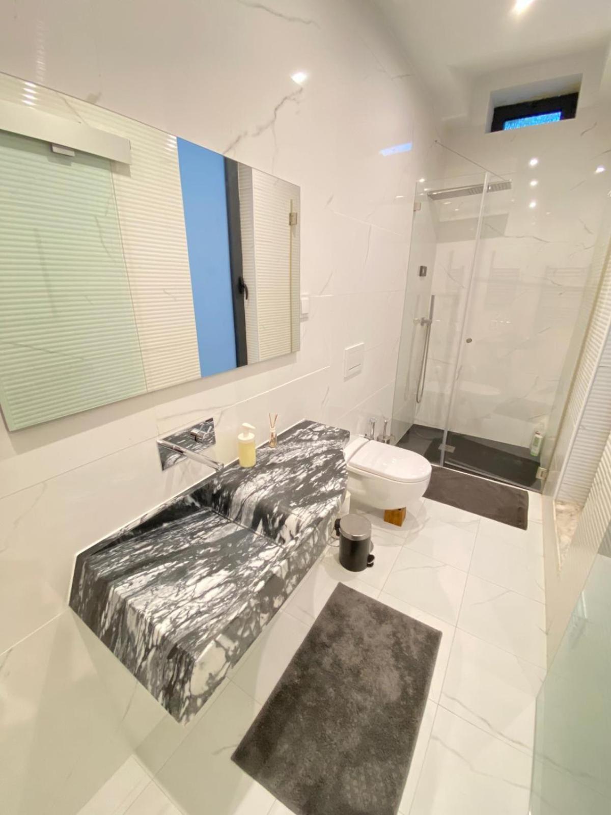 Apartment Well