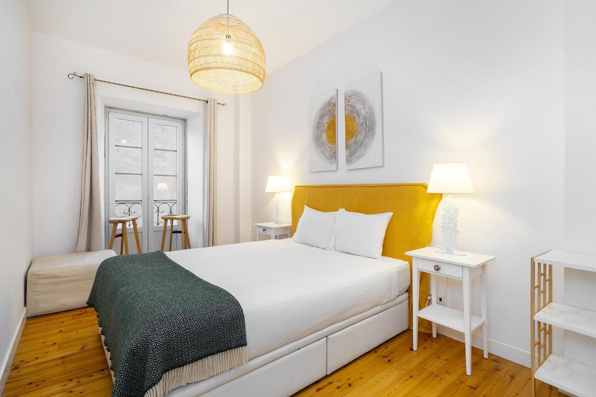 Apartment Whome Dreamy Living Your Chic Graca Retreat *