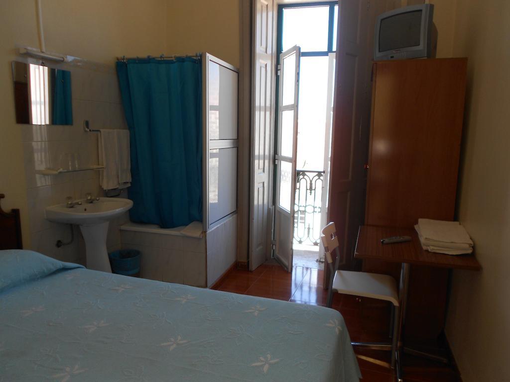 Residencia Nova Avenida Guest house