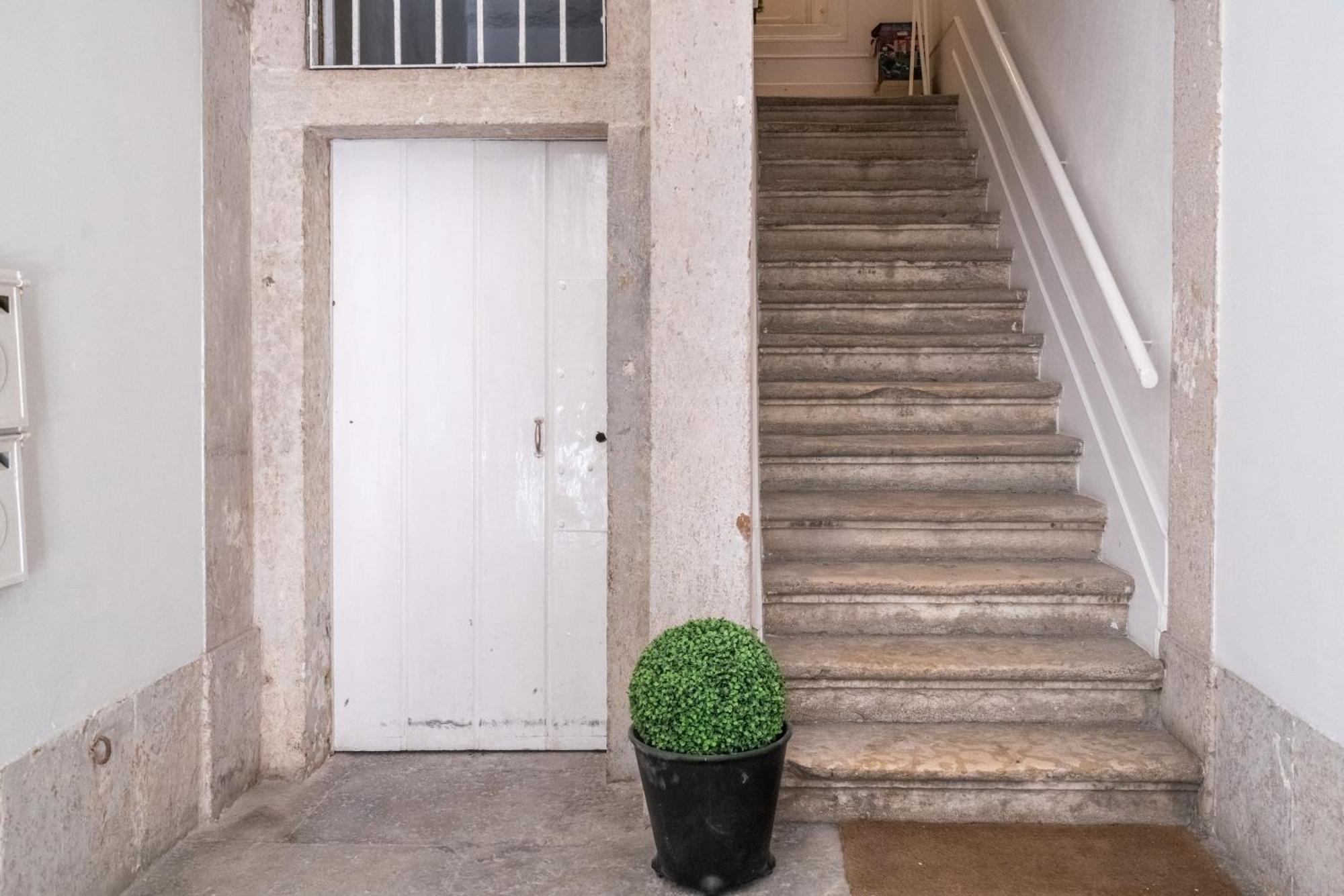 Pedrasnegras30 Lofts & Lisbon