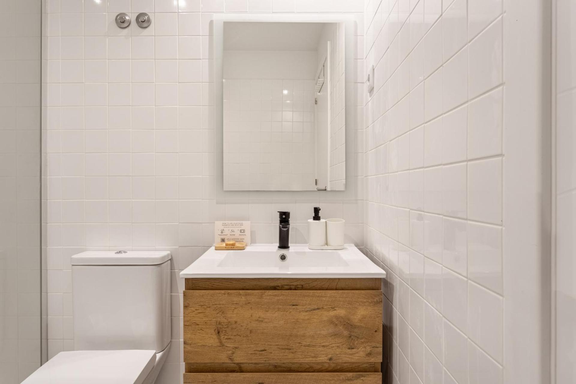 Ajuda Charm With Garden Apartment