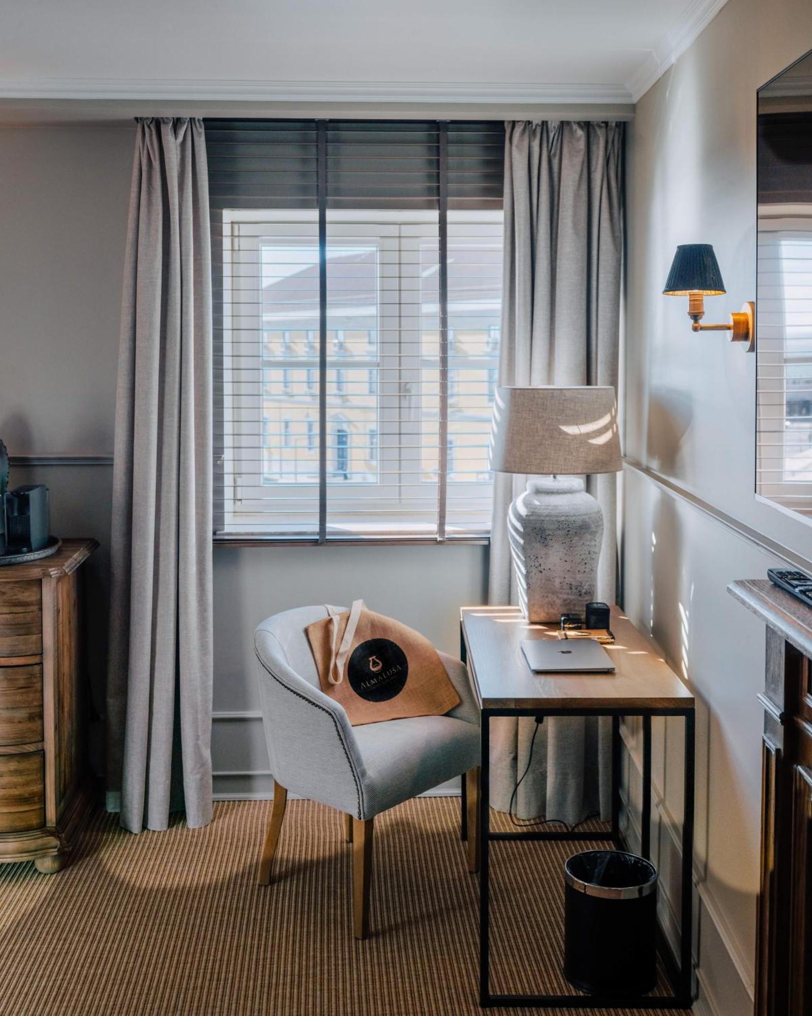 Almalusa Alfama Hotel 4*