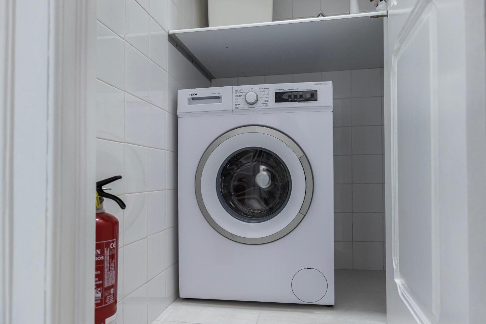 Moderno Com Terraco Apartment Lisbon