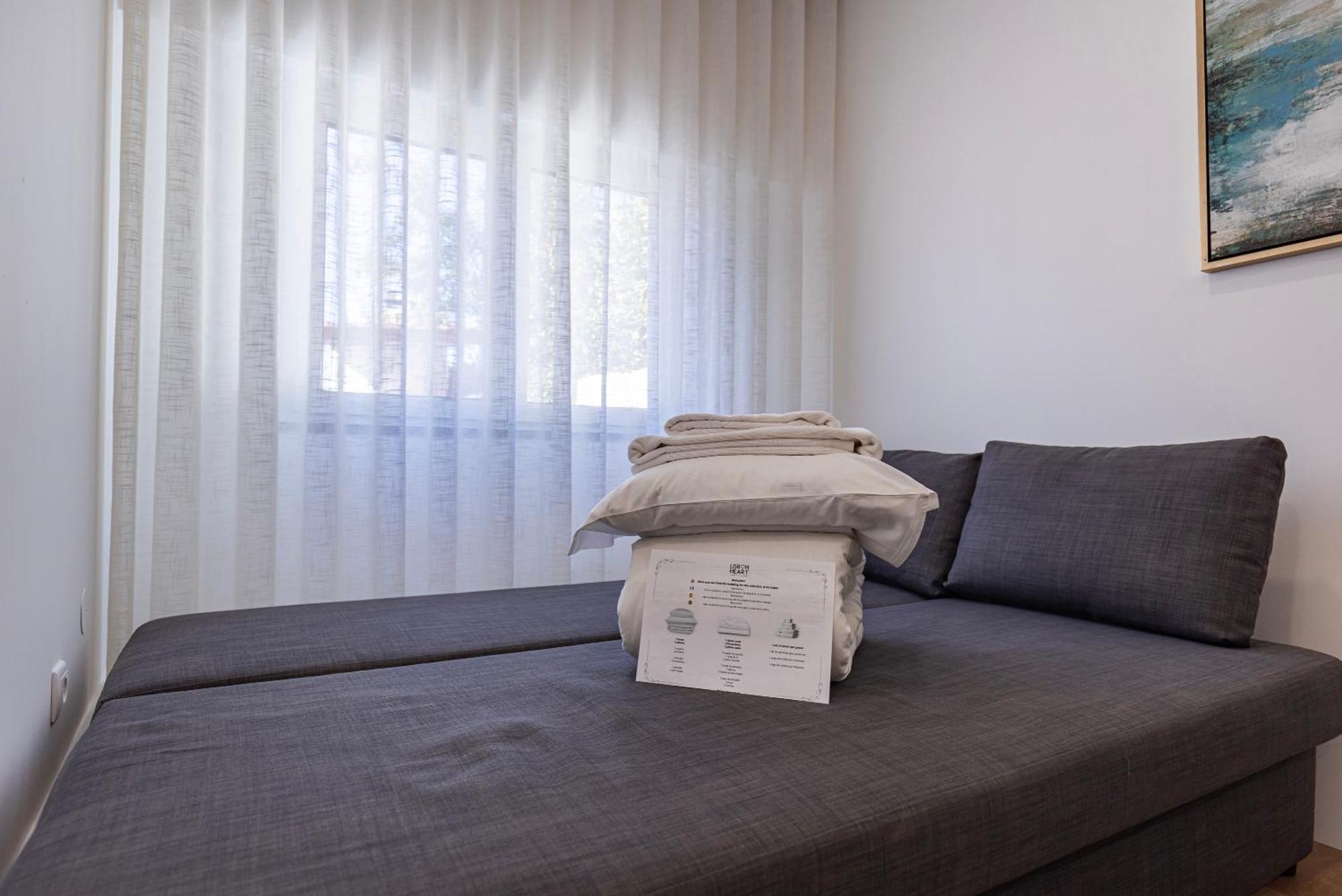 Moderno Com Terraco Lisbon