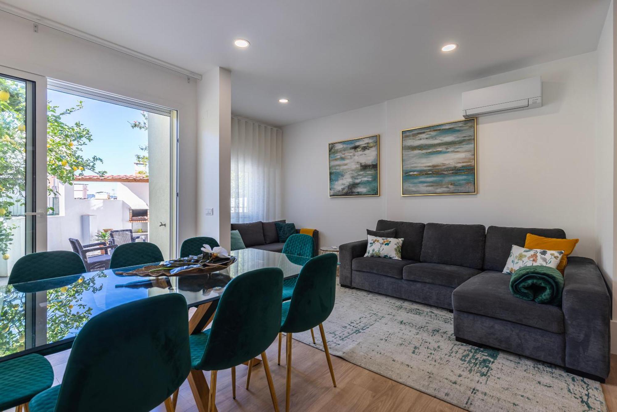 Moderno Com Terraco Lisbon