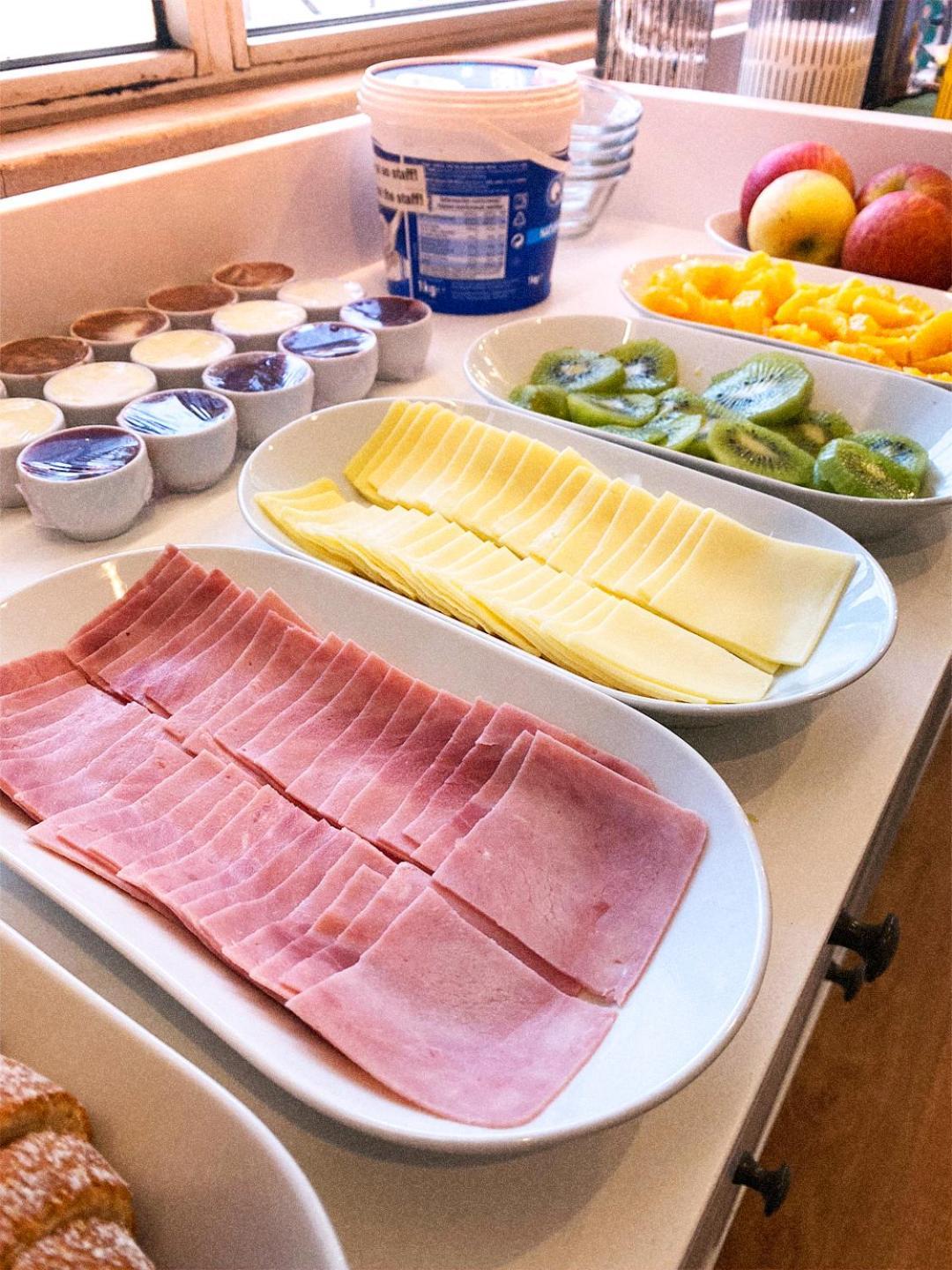Alojamento de Acomodação e Pequeno-almoço Le Premier 3*