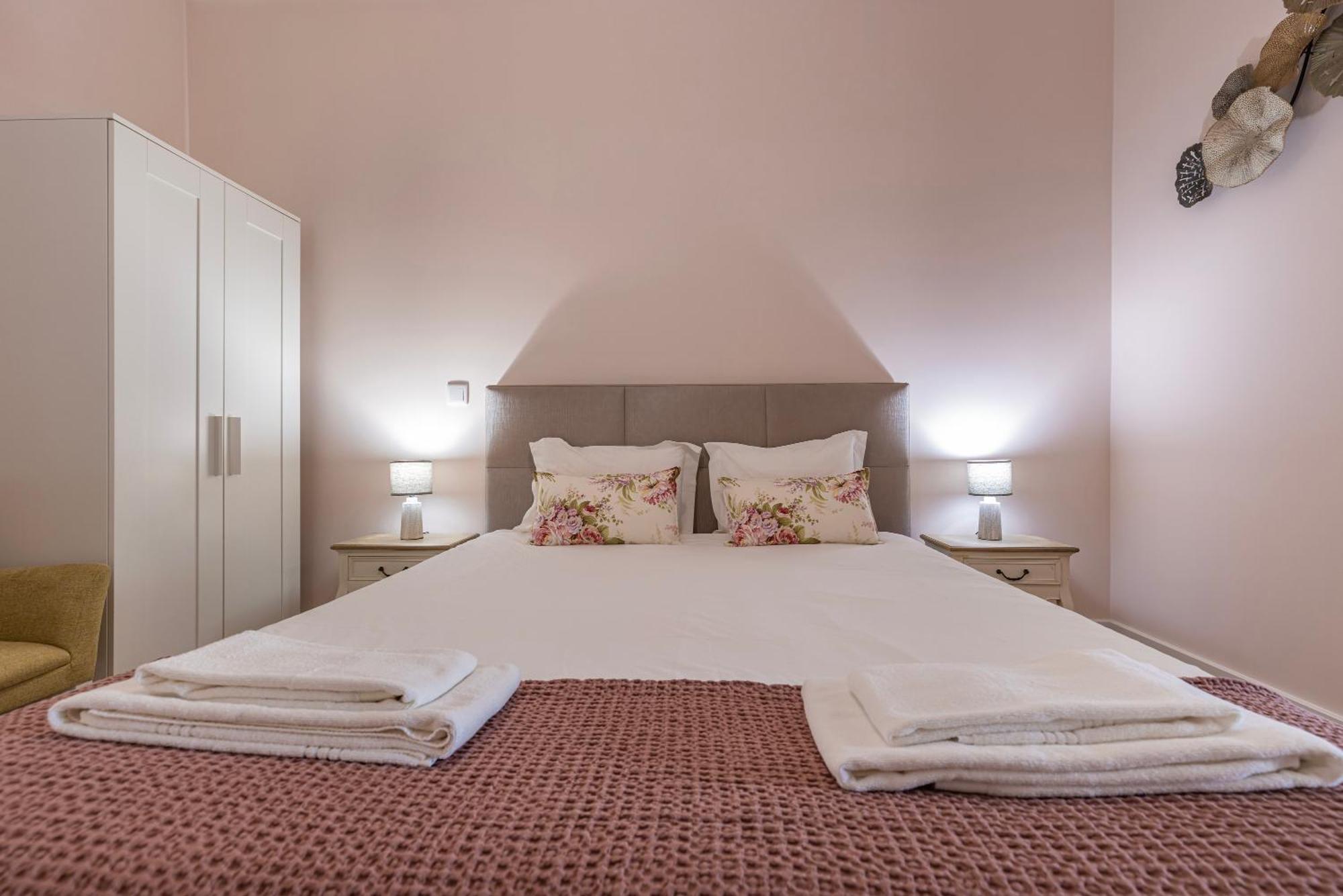 Moderno Com Terraco Lisbon