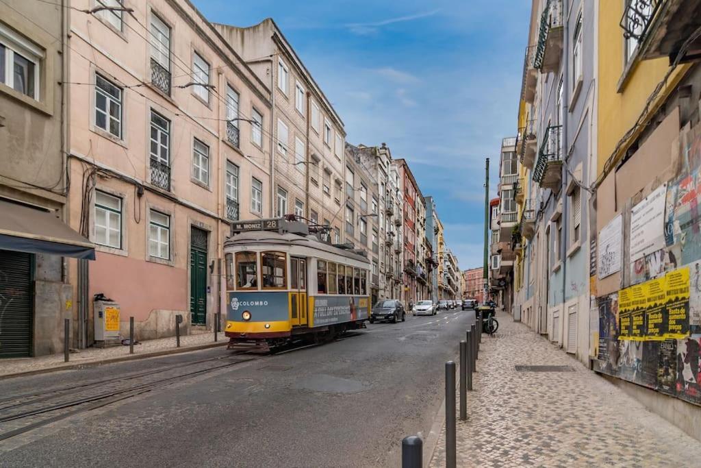 Apartment Charming Tram 28 W/ac, Heating Lisbon