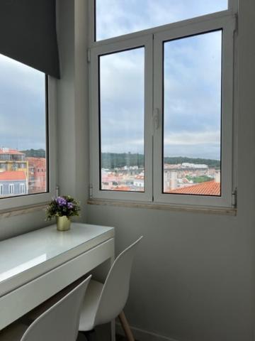 Lovely Monsanto View In Campolide - 2d Apartment Lisbon