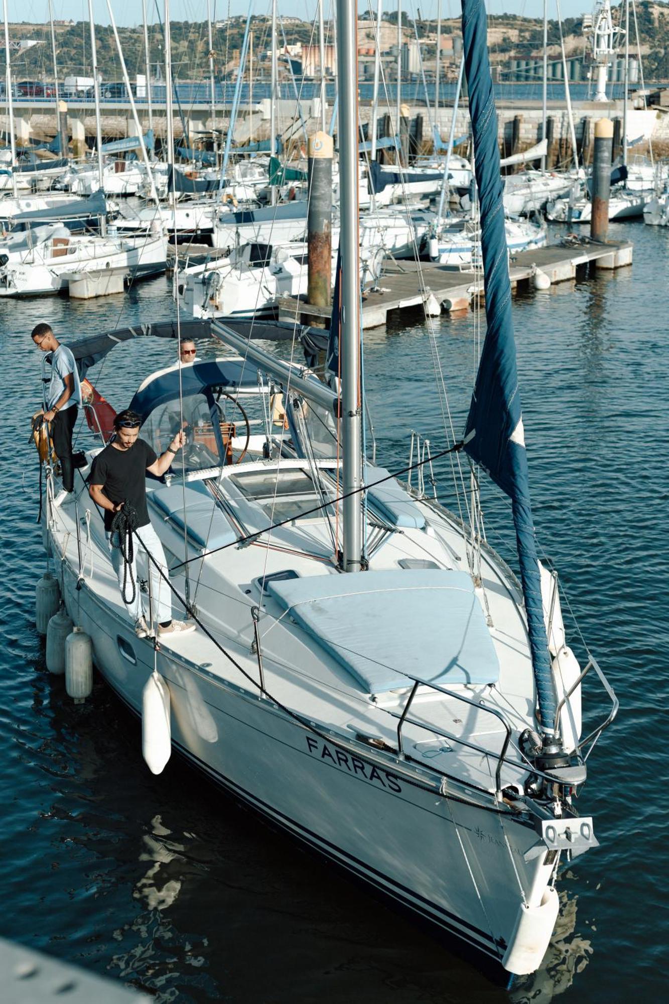 In A Boat - * Lisbon