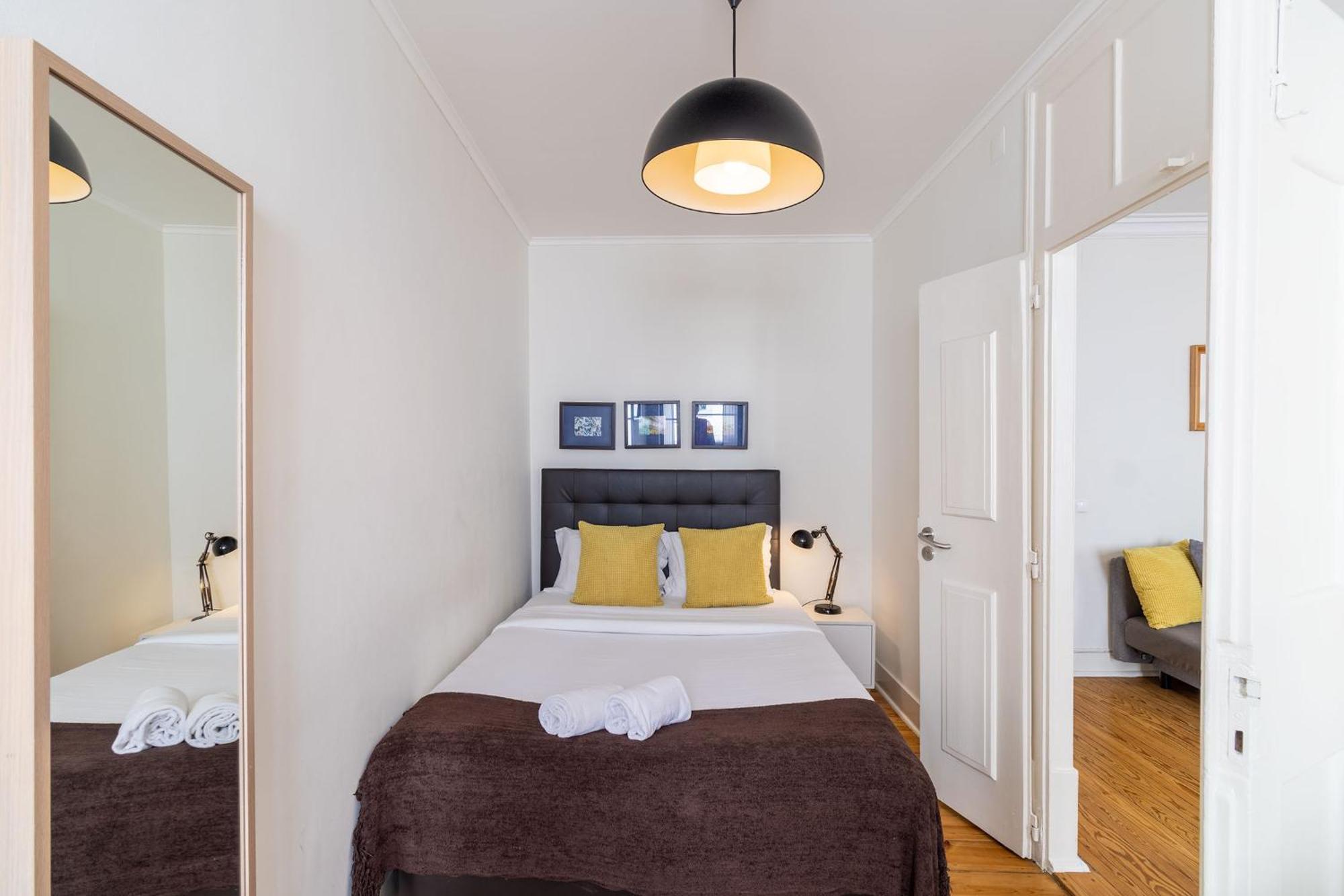 Diario De Noticias By Central Hill Apartments