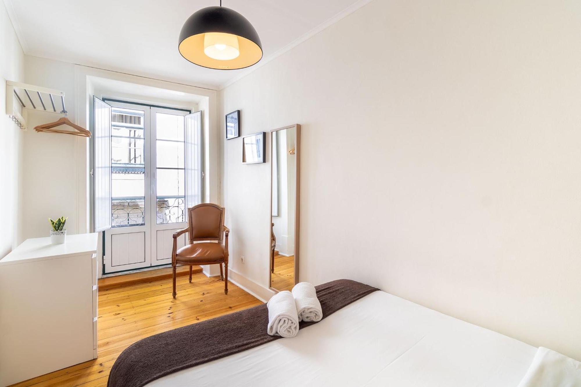 Diario De Noticias By Central Hill Apartments