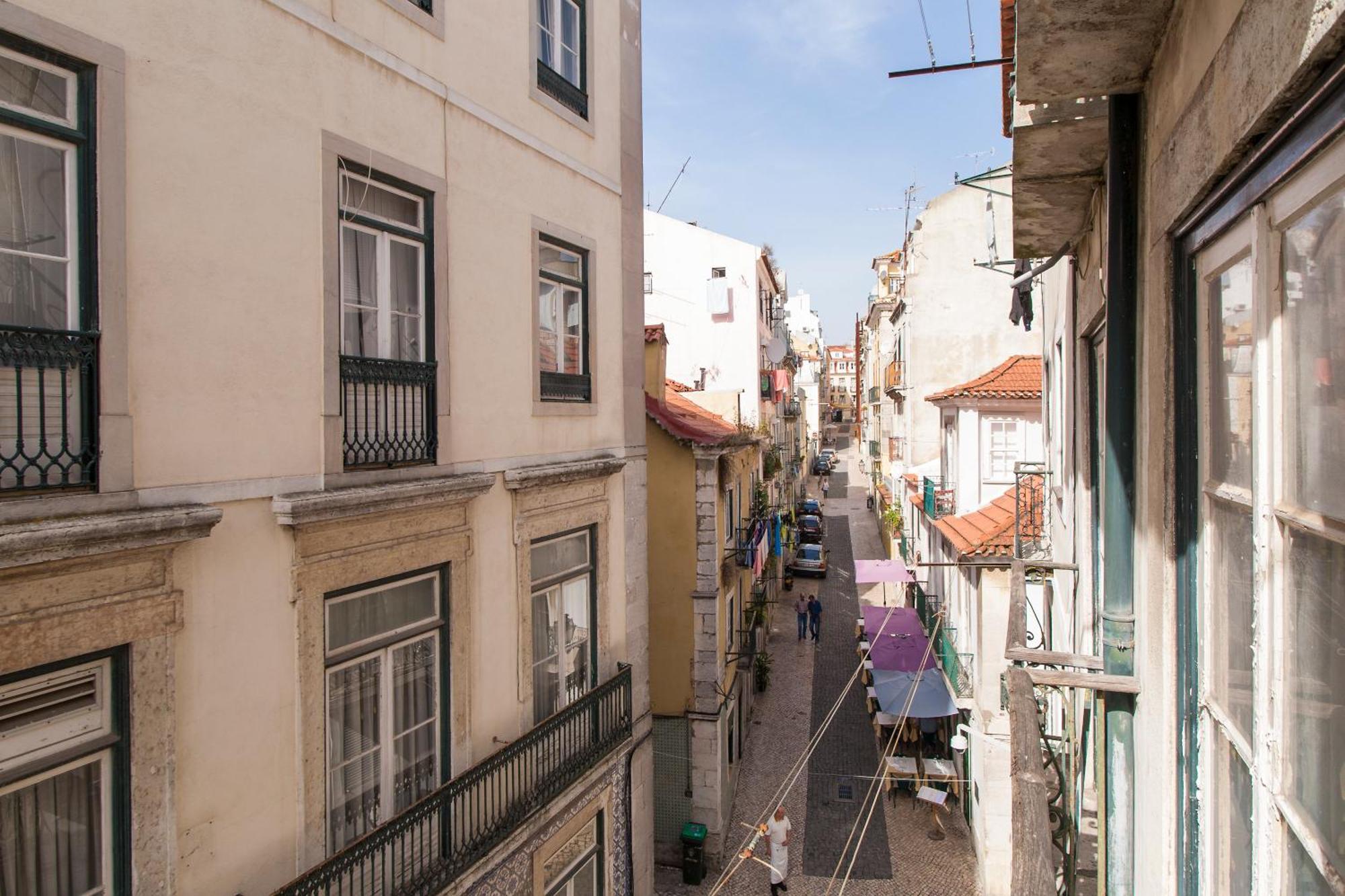 Diario De Noticias By Central Hill Apartments Apartment