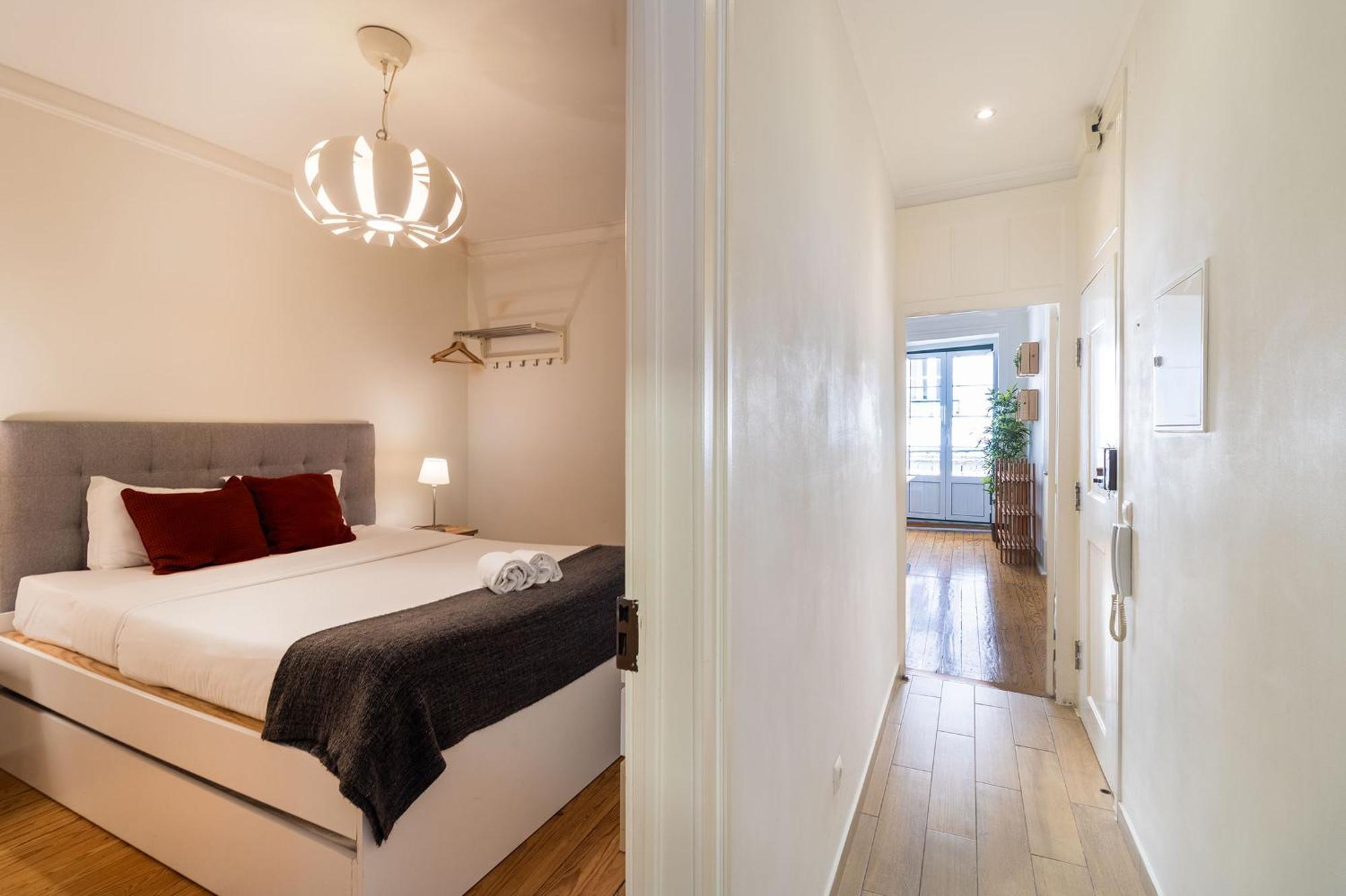 Diario De Noticias By Central Hill Apartments Lisbon