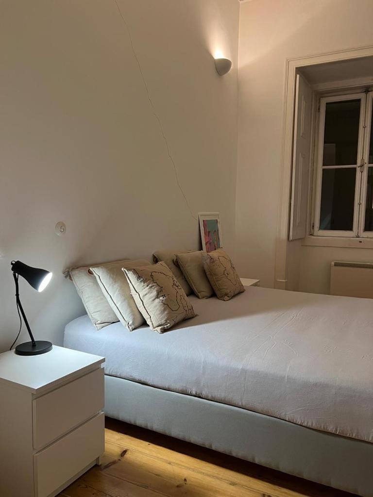 Quarto No Chiado Centro De