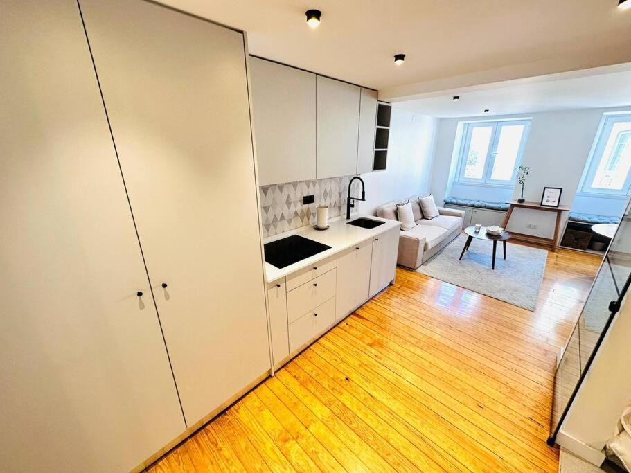 Apartment Center Flat For 6 Pp