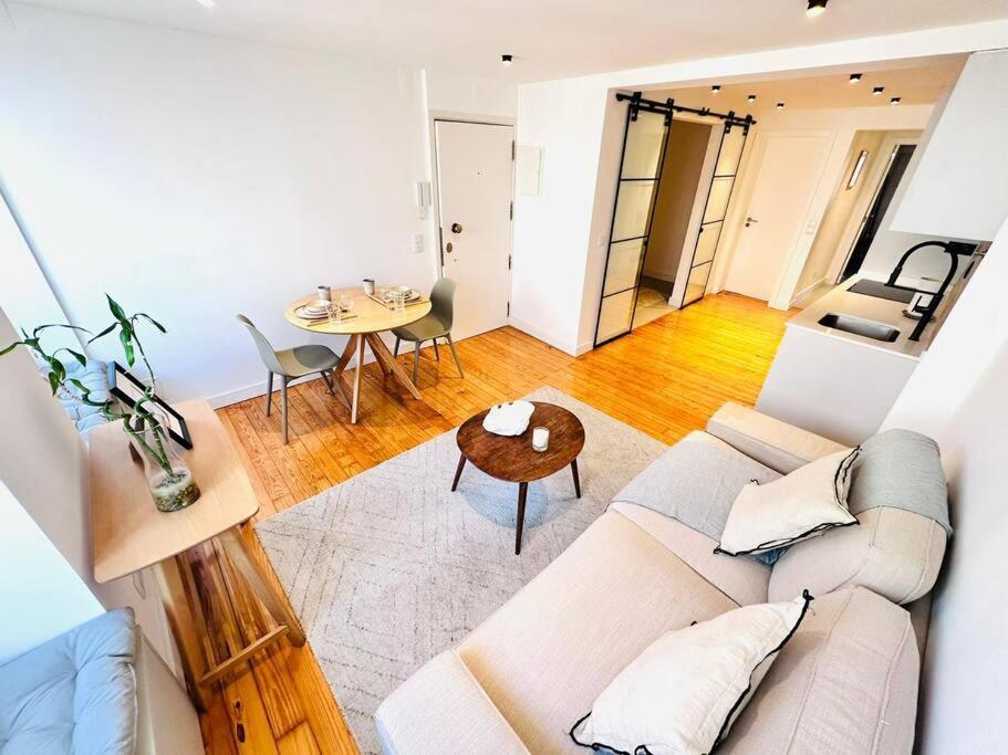 Apartment Center Flat For 6 Pp