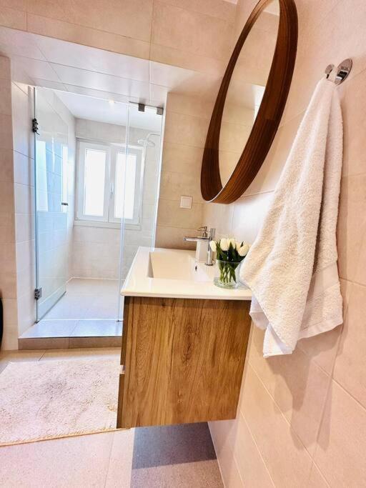 Apartment Center Flat For 6 Pp *