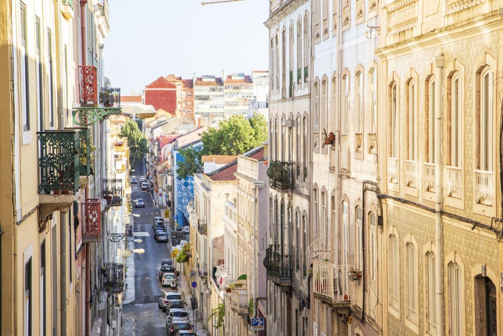 Feel In Stunning Renovated Nest In Graca * Lisbon