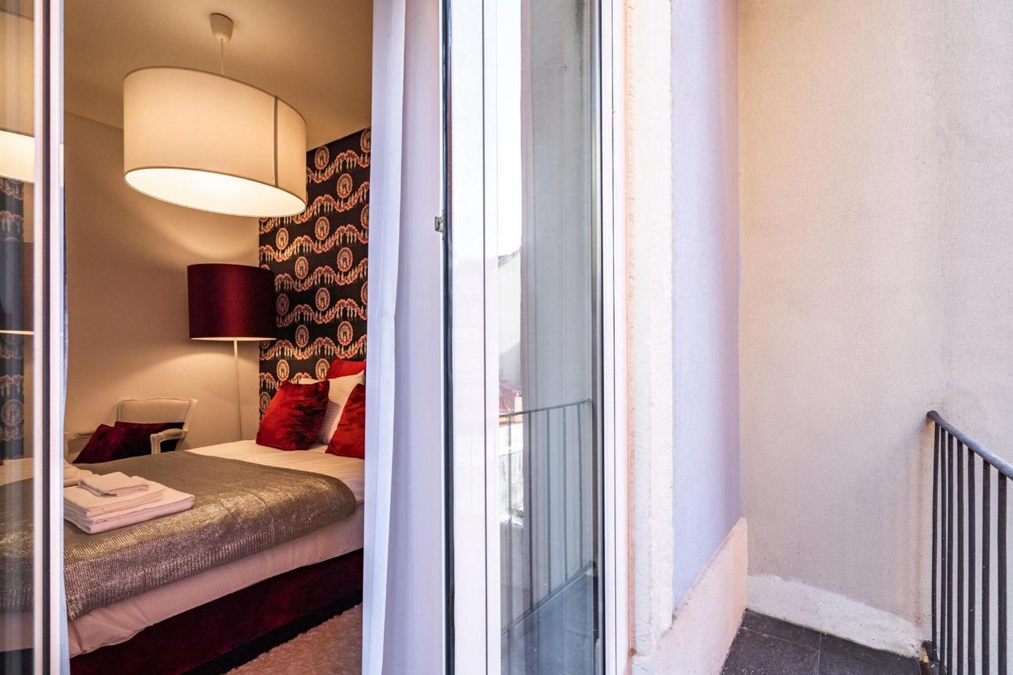 Akicity Amoreiras Bold Apartment