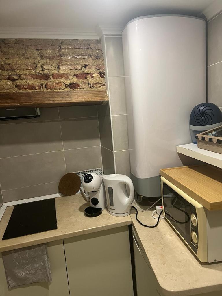 Alfama Authentic Apartment Lisbon