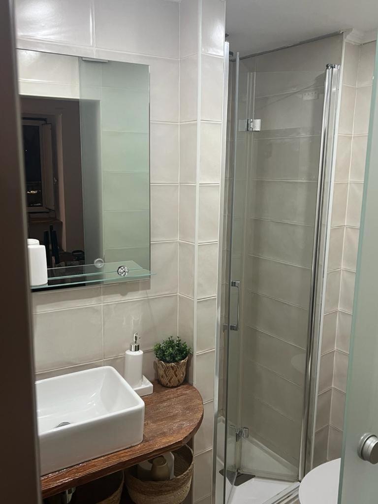 Alfama Authentic Apartment *