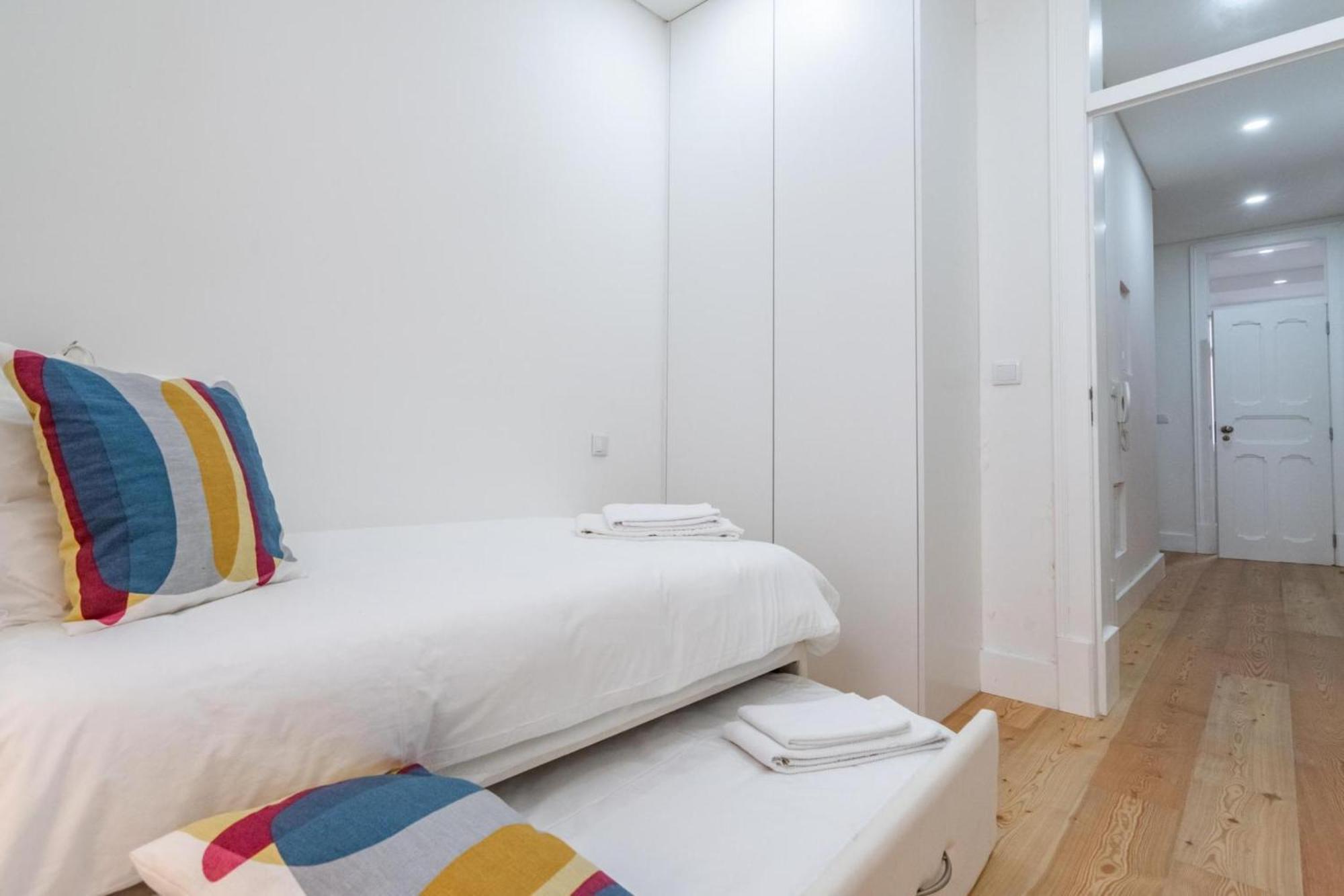 Apartment Akicity Anjos Luminescent Lisbon