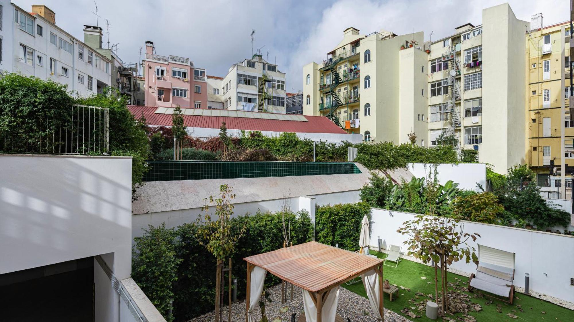 Deluxe 1 Bdr W/ Pool View By Lovelystay Lisbon