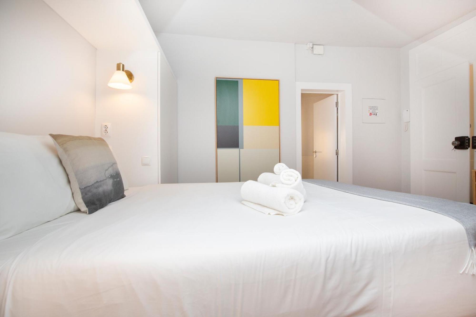 Live Like A Local @ Casa Da Esquina - Wifi & A/c Lisbon