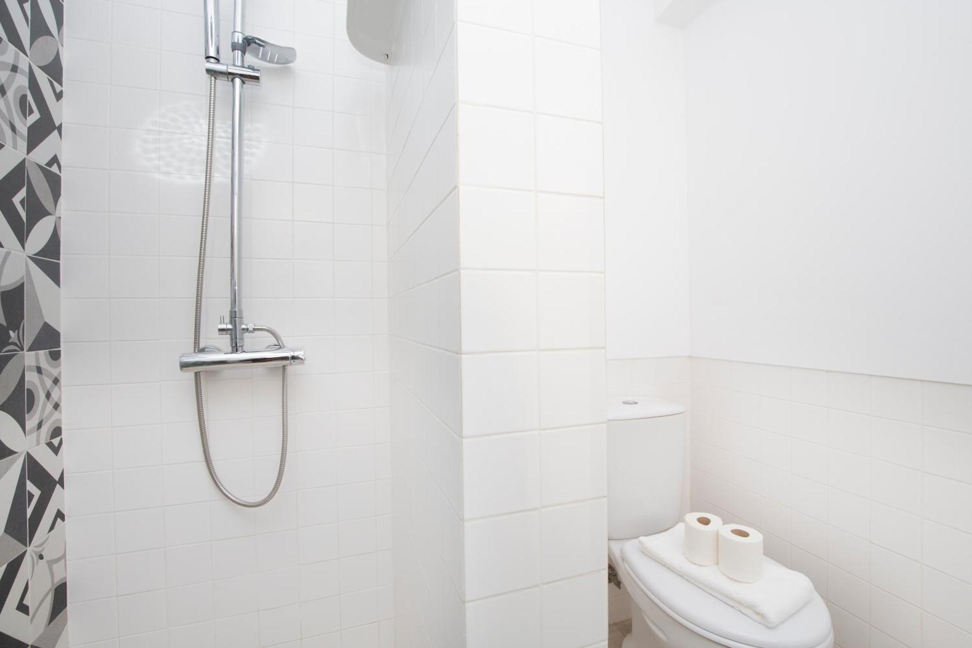 Live Like A Local @ Casa Da Esquina - Wifi & A/c * Lisbon