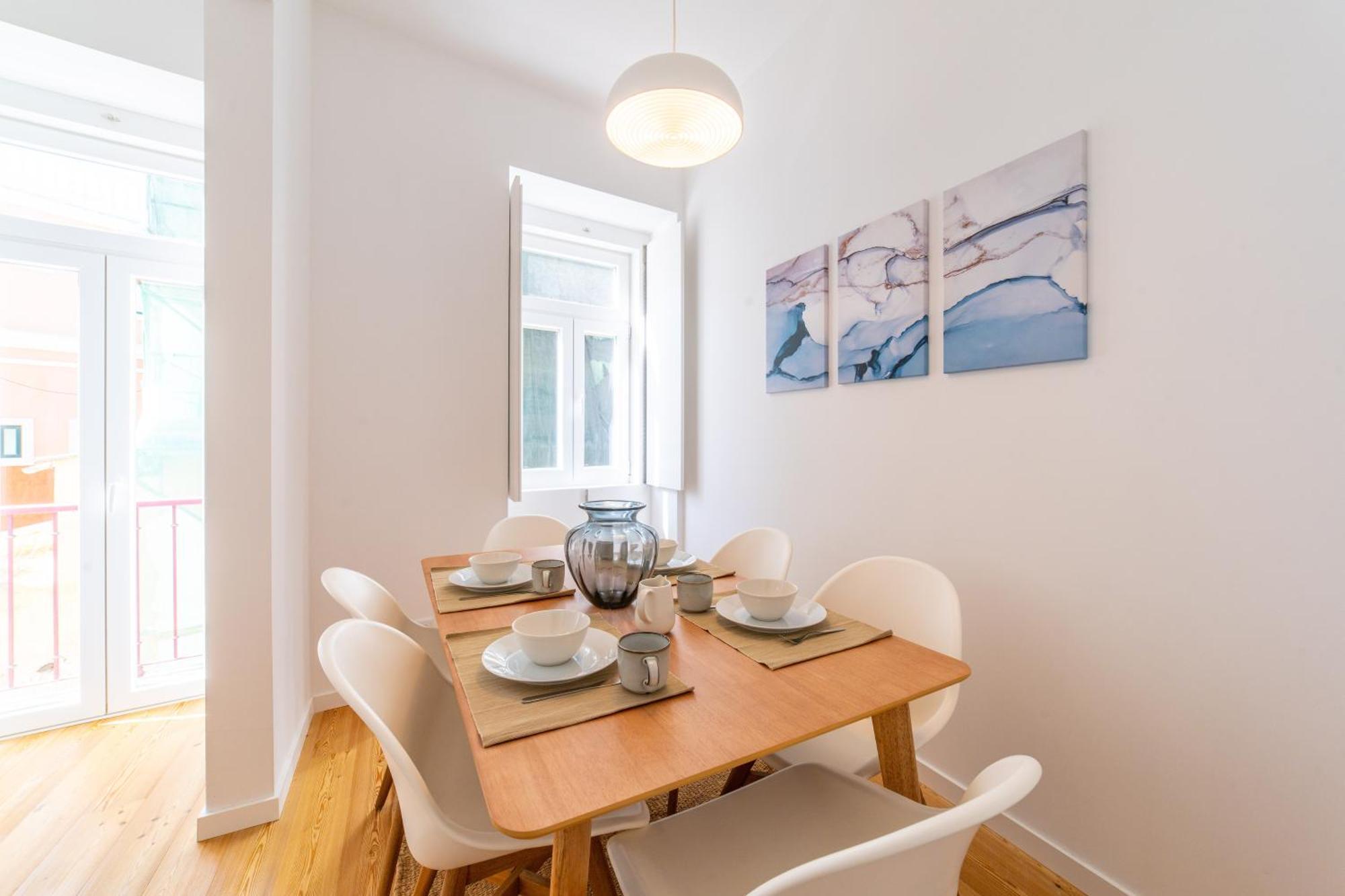Amaro Ii - Sleek 2 Bedroom In Alcantara Apartment *