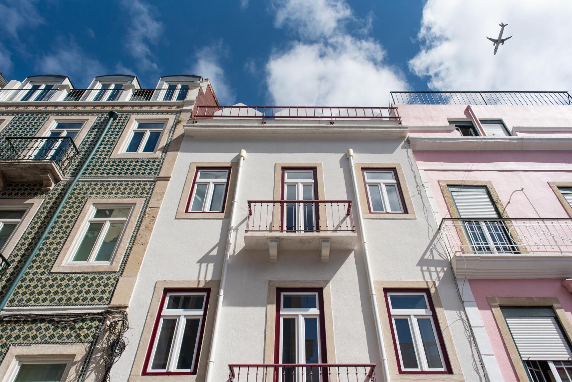 Amaro Ii - Sleek 2 Bedroom In Alcantara Apartment *